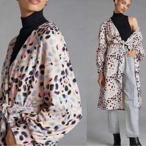 LAST CHANCE Hutch by Anthropologie spotted duster